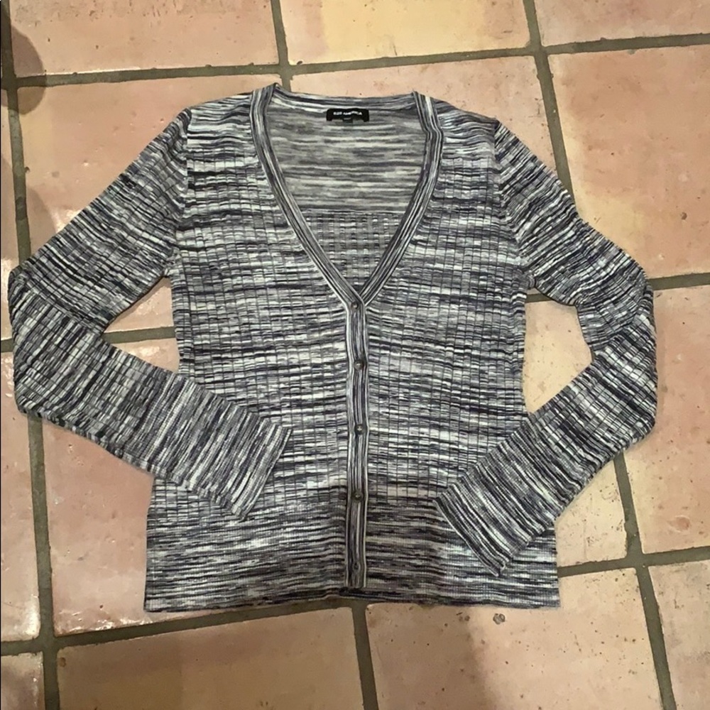 525 America sweater